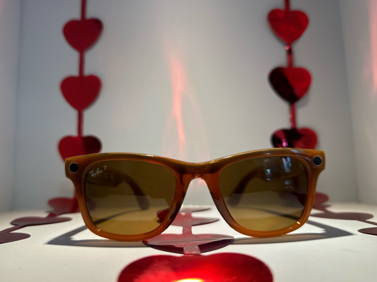 Roses are red, Violets are blue, We’ve got the perfect frames, Waiting for you! 💋…